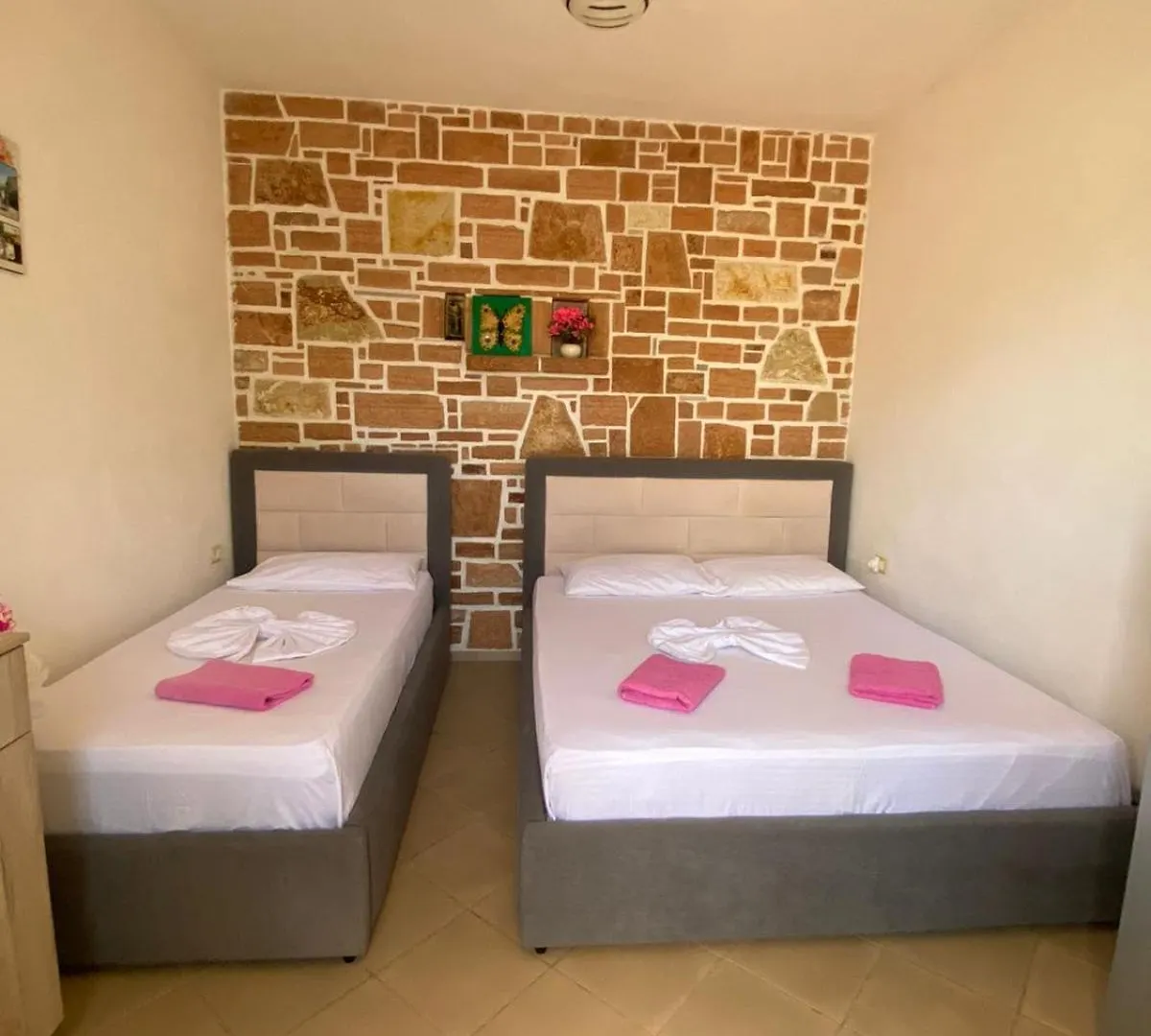 White Stone Apartments Ksamil